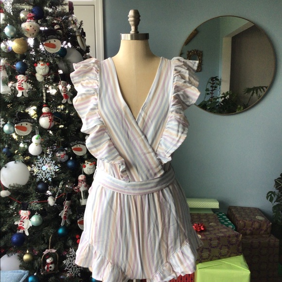 NWT Super Cute Ruffle Romper - Picture 5 of 5